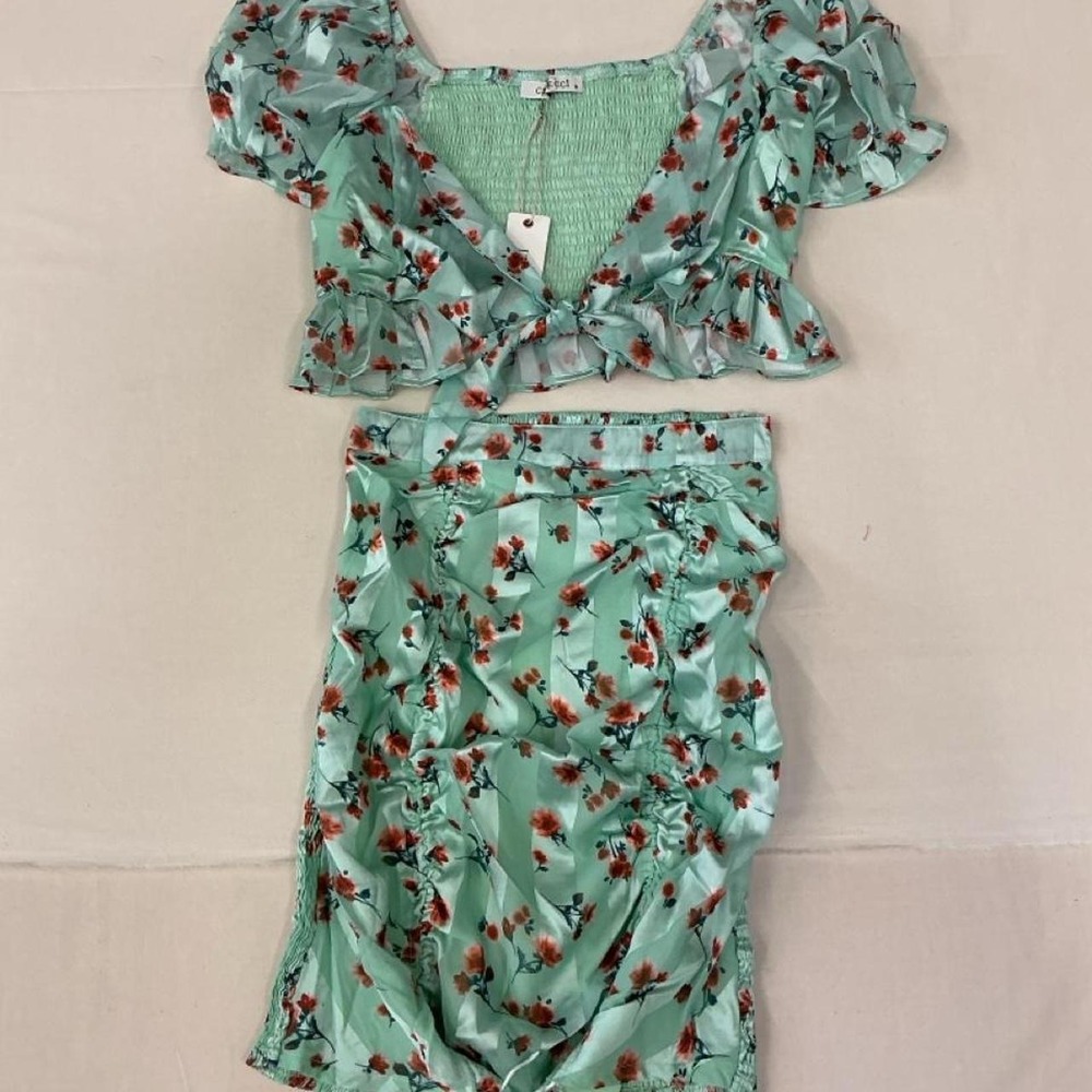 Mint green‎ floral two-piece set